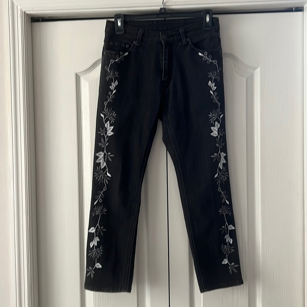 JEANS size 4, ankle length.